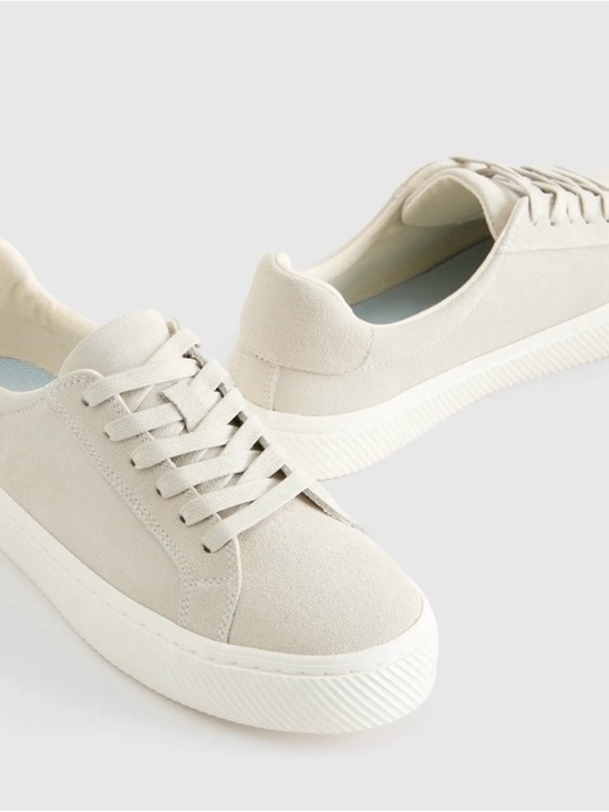 Quince Shoes - Casual Women's Suede Low-Top Sneakers in Almond